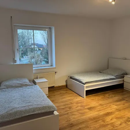 Praktische Und Stilvolle Ferien- Und Monteurswohnung Suedlich Von Leipzig In Naehe A72 アパート Böhlen